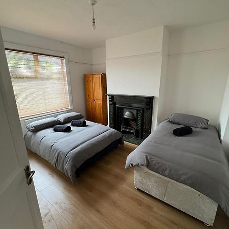 Very Nice Triple Room At 2 Iveragh Rd-5 Dublin Exterior foto